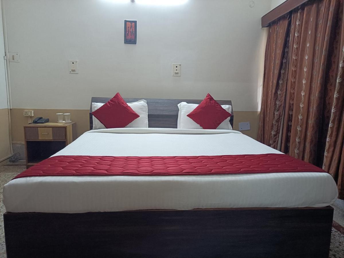 Riverview Guest House Guwahati Buitenkant foto