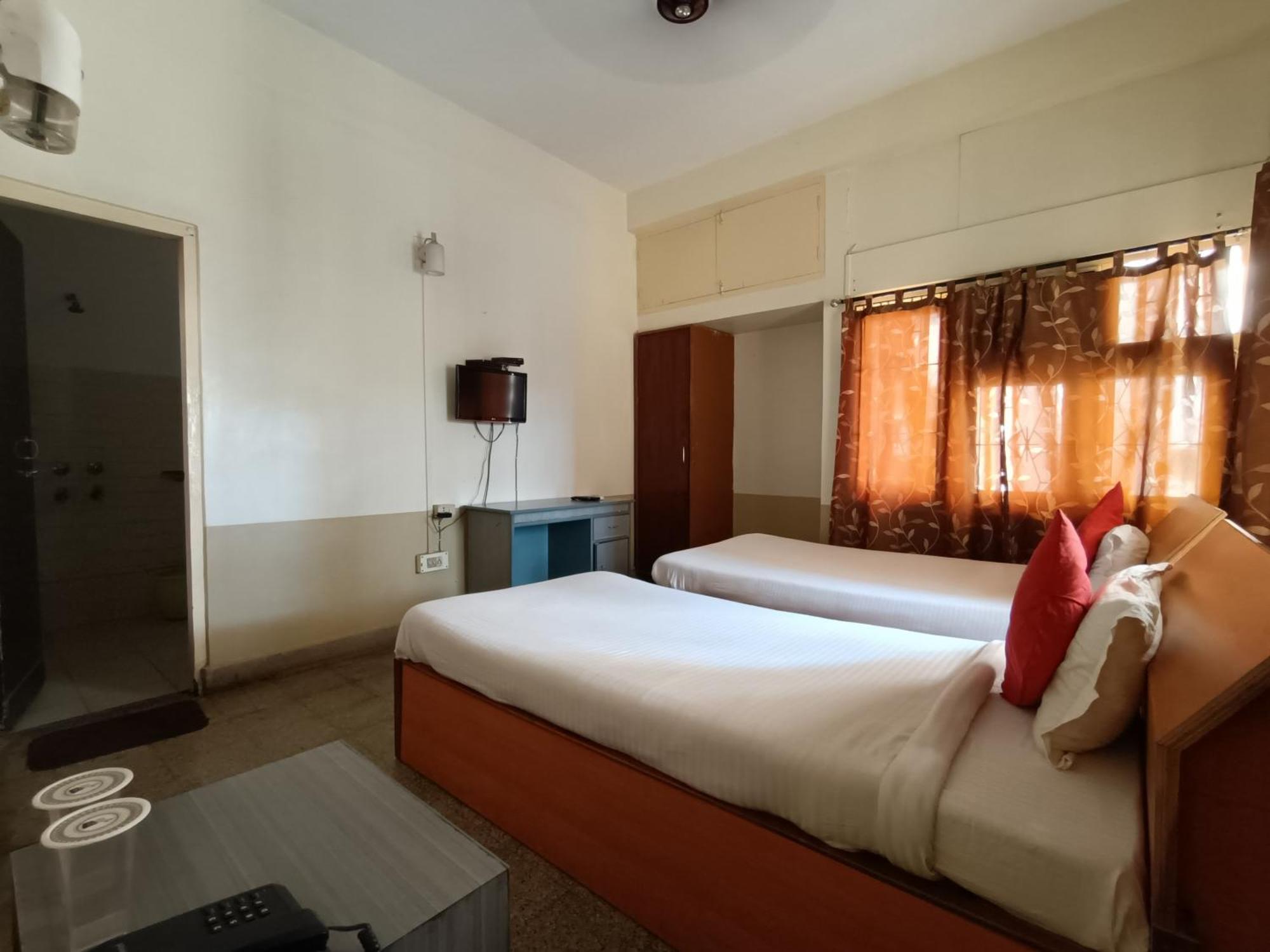 Riverview Guest House Guwahati Buitenkant foto