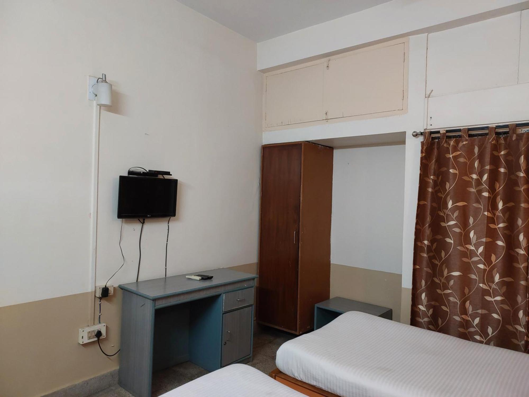 Riverview Guest House Guwahati Buitenkant foto