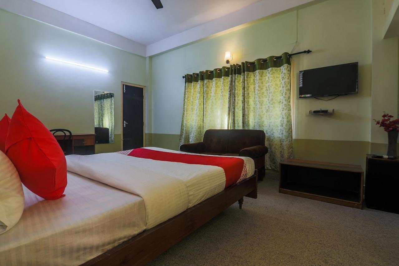 Riverview Guest House Guwahati Buitenkant foto